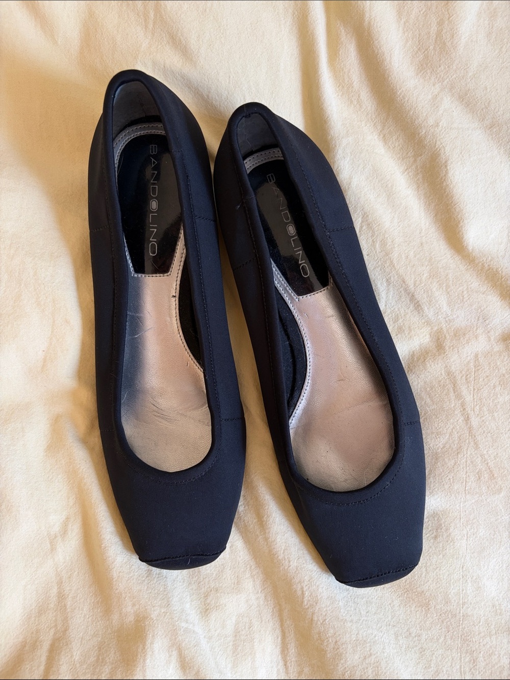 Bandolino Women's Black Square-Toe Ballet Flats